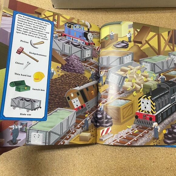 Thomas & Friends Look and Find kids Book - Picture 4 of 4